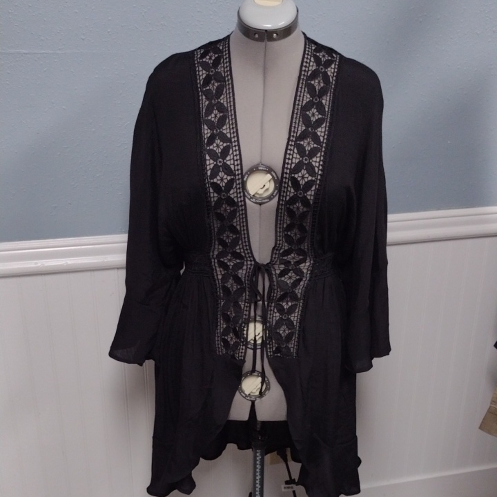 Love Tree Black Cardigan with Embellished Trim Lace, Bohemian,Femenine,Romantic.